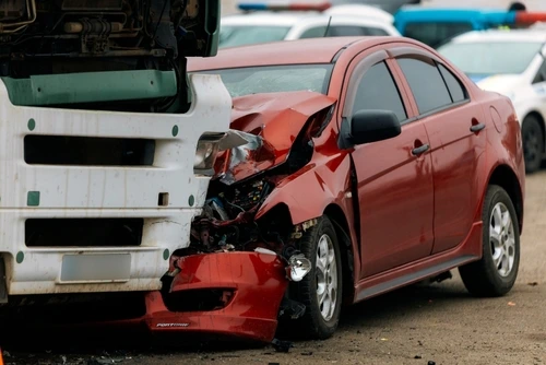 A semi-truck collision represents the concept of a truck accident lawyer.